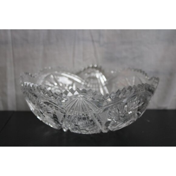 Beautiful Glass Bowl With Unique Designs For Any Home - Picture 2 of 7